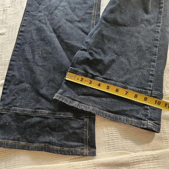 Free Peopleβ Bewick Flare Legs Jeans Size 26 - Picture 15 of 16